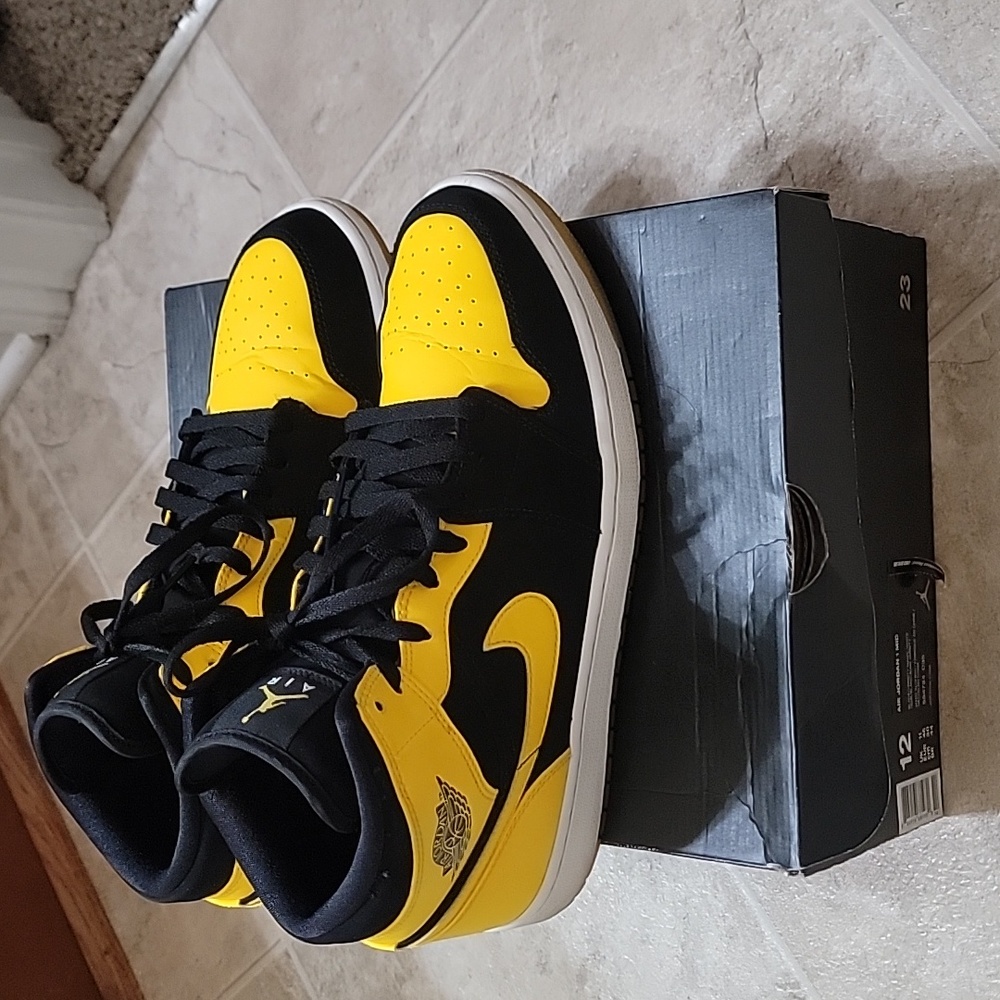 jordan 1 retro mid new love